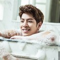 Pose Hong Jong Hyun Saat Mandi