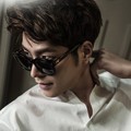 Gaya Hong Jong Hyun Saat Pemotretan untuk bnt International