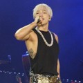 Penampilan Taeyang di Konser 'RISE' Jakarta