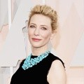 Cate Blanchett Kenakan Gaun John Galliano
