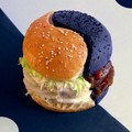 Kreasi Burger Bentuk Simbol Yin dan Yang