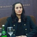 Chelsea Islan Gelar Press Conference