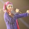 Aksi Panggung Indah Nevertari di 'Mega Konser Dunia'