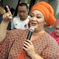 Dewi Hughes di Open House Sekolah Inklusi Montessori Aluna