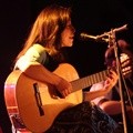 Lisa Ono Bawakan Lagu 'Bengawan Solo'