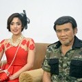Fairuz A. Rafiq dan Rhoma Irama di Lokasi Syuting Video Klip 'Eeiiss'