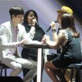 Kim Woo Bin Beri Hadiah pada Fans yang Beruntung