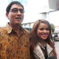 Lucky Hakim dan Siti Liza Saat Ditemui Seusai Acara 'Rumpi'
