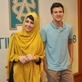 Risty Tagor dan Stuart Collin Gelar Jumpa Pers di Kawasan Sudirman