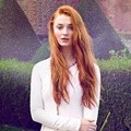 Sophie Turner di Majalah Town & Country Edisi Maret 2015