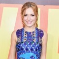 Bella Thorne di Red Carpet MTV Movie Awards 2015