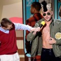 Dave Franco dan Zac Efron di MTV Movie Awards 2015