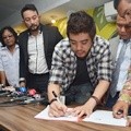 Martin Carter Menerima Itikad Damai Syahrini