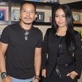 Cella dan Tantri Kotak Ditemui di Kantor Warner Music Indonesia