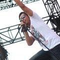 Penampilan Ari Lasso di Konser 'Drugs Free Asia-Africa'