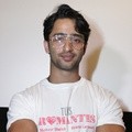 Shaheer Sheikh Hadiri Premier Film 'Turis Romantis'