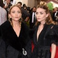 Mary-Kate dan Ashley Olsen Hadir di Met Gala 2015