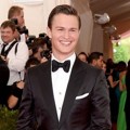 Ansel Elgort Hadir di Met Gala 2015
