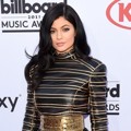 Kylie Jenner di Red Carpet Billboard Music Awards 2015