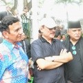 Mark Sungkar, Eros Djarot dan Slamet Rahardjo Ditemui di TPU Tanah Kusir