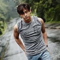 Taecyeon 2PM Saat Lakukan Pemotretan di Vancouver, Kanada