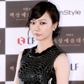 Bae Doona di Red Carpet Baeksang Arts Awards 2015