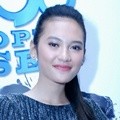 Indah Permatasari di Gala Premier Film '7 Hari Menembus Waktu'