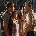 Owen, Claire dan Barry Menemui Vic Hoskins (Diperankan oleh Vincent D'Onofrio)