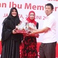 Pipik Dian Irawati dan Annisa Trihapsari di Kampanye Kecap ABC 'Gerakan Ibu Memberi Lebih'