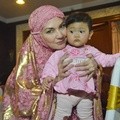 Nia Daniati di Tahlilan 7 Harian Meninggalnya Cucu Kembarnya