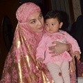 Nia Daniati di Tahlilan 7 Harian Meninggalnya Cucu Kembarnya