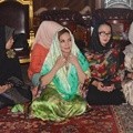 Nia Daniati di Tahlilan 7 Harian Meninggalnya Cucu Kembarnya