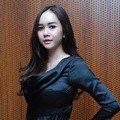 Aura Kasih Hadiri Perayaan Elvira Devinamira Ulang Tahun ke-22