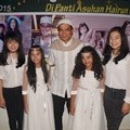 Krisna Mukti Bersama Duo Cantik dan Bening-Bening