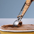 Foto Perpaduan antara Excavator dan Skup Es Krim