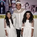Krisna Mukti dan Duo Cantik Saat Buka Puasa Bersama Anak Yatim