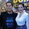Pandji Pragiwaksono dan Nikita Mirzani di Gala Premier 'Comic 8: Casino Kings'