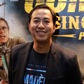 Pandji Pragiwaksono Hadiri Gala Premier 'Comic 8: Casino Kings'