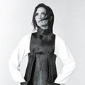 Victoria Adams di Majalah Vogue Australia Edisi Agustus 2015