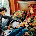 Gaya Kai EXO, Taemin SHINee dan Krystal f(x) Penuh Bunga-bunga