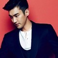 Choi Siwon di Majalah L'Officiel Hommes Edisi Juli 2015