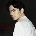 Lee Jin Wook di Majalah L'Officiel Hommes Edisi Juni 2015