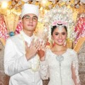 Nycta Gina dan Rizky Kinos Tunjukan Cincin Pernikahan