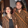 Astrid dan Arlan Djoewarsa Hadiri Pernikahan Nycta Gina dan Rizky Kinos
