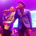 Serunya Kolaborasi Rio Febrian dan Glenn Fredly di Konser 'Love 15 Rio'