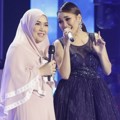Penampilan Ayu Ting Ting dan Ibu di Konser 'Best of Ayu Ting Ting'