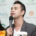 Nagita Slavina dan Raffi Ahmad Memberikan Keterangan Kepada Pers