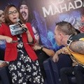 Aksi Space Cowboy di Press Conference Duel Mahadaya