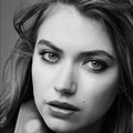 Imogen Poots di Majalah Issue 2015