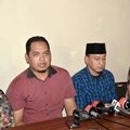 Ustadz Zacky Mirza Gelar Konferensi Pers